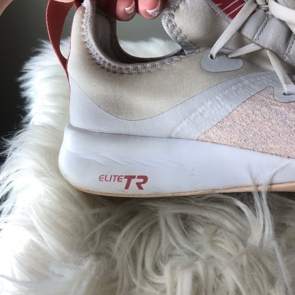 Nike Foundation women 9.5 Elite TR womens athletic running sneakers pink guava - Picture 2 of 7